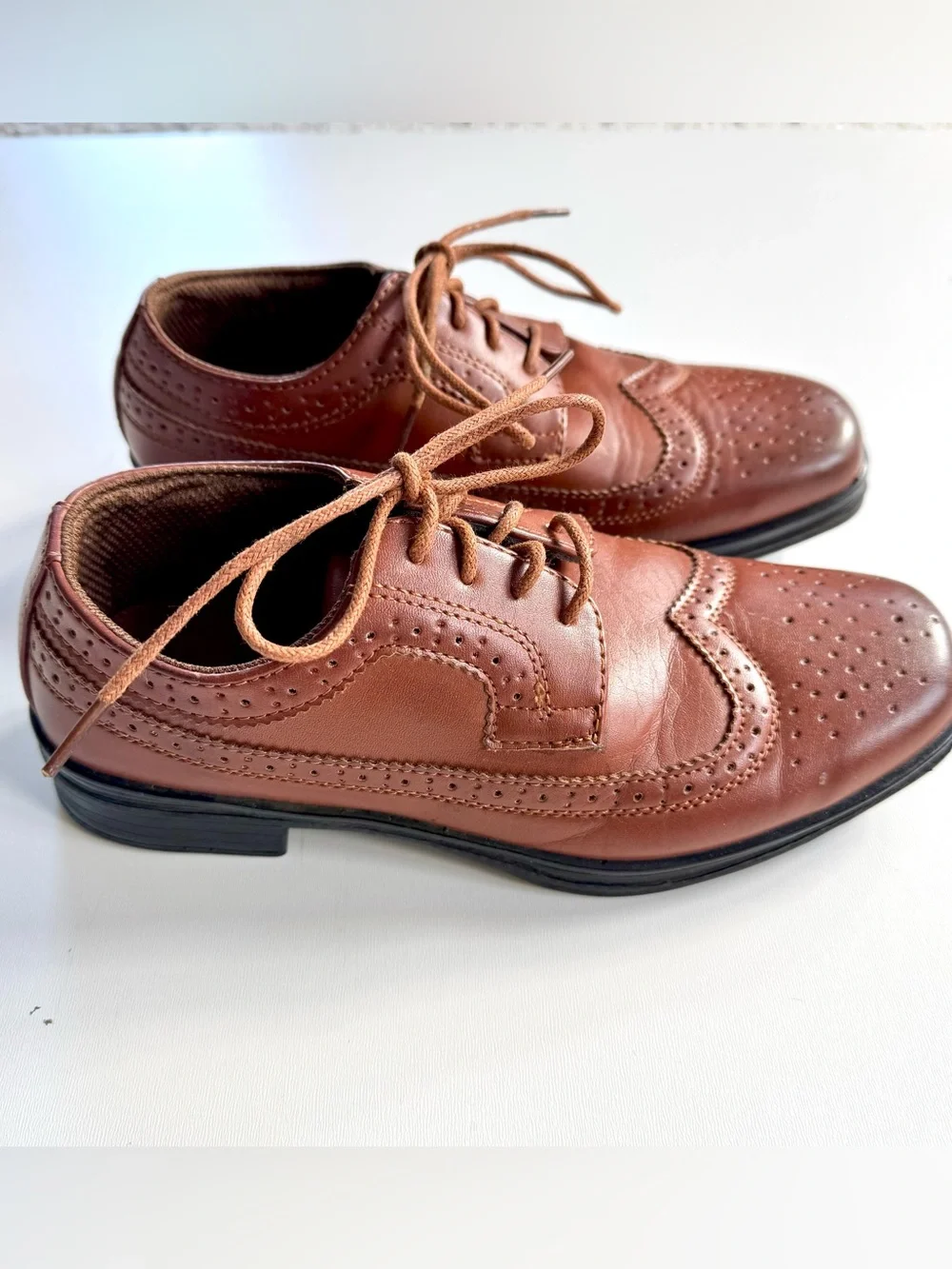 DEER STAGS Boys Size 4M Brown Wingtip Lace Up Tie Dress Shoes